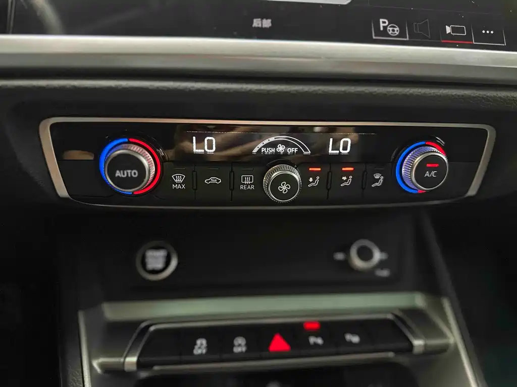 Audi Q3 2022 — фото 15