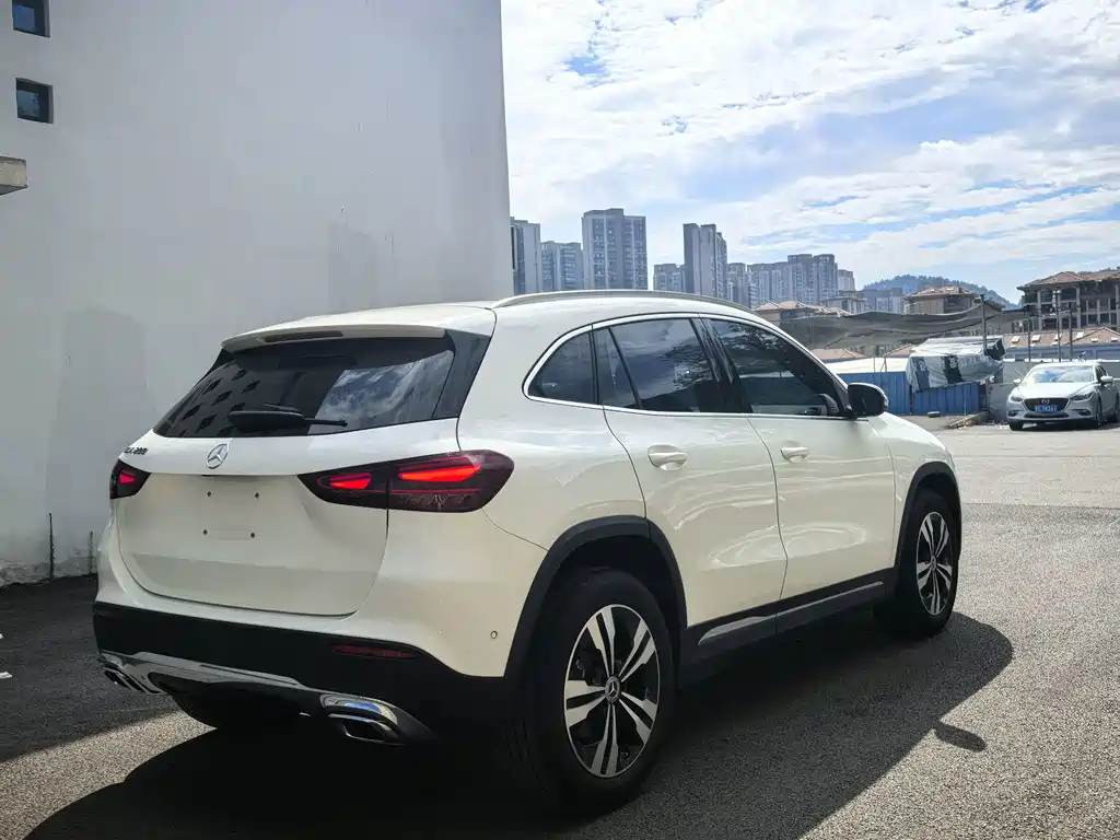 Mercedes-Benz GLA 2024 — фото 9