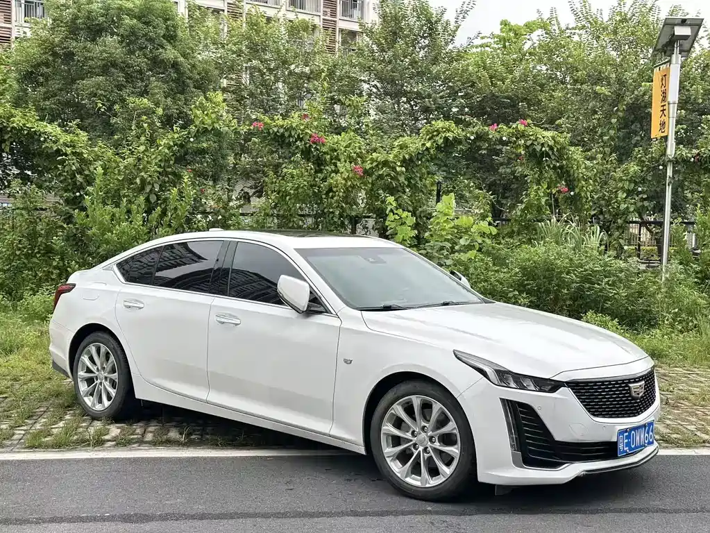 Cadillac CT5 2023 — фото 1
