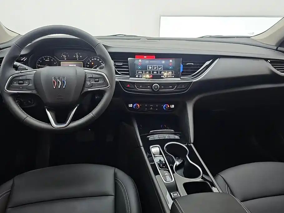 Buick Regal 2025 — фото 12