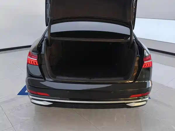 Audi A6L 2023