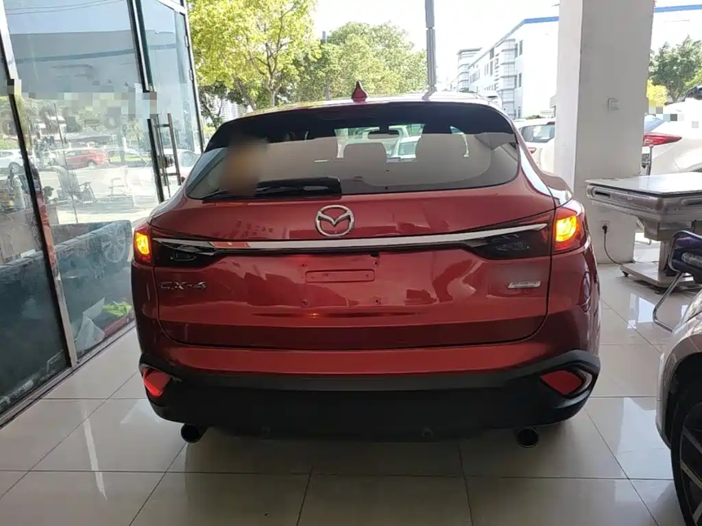 Mazda CX-4 2017 — фото 6
