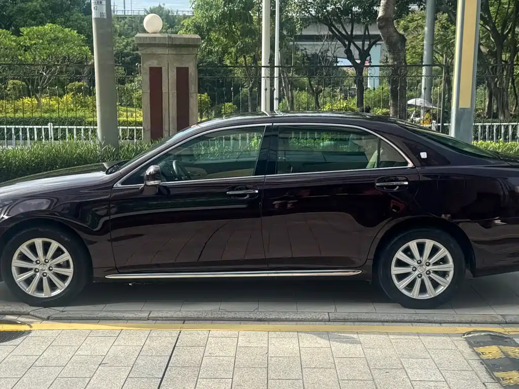 Toyota Crown 2013 — фото 7