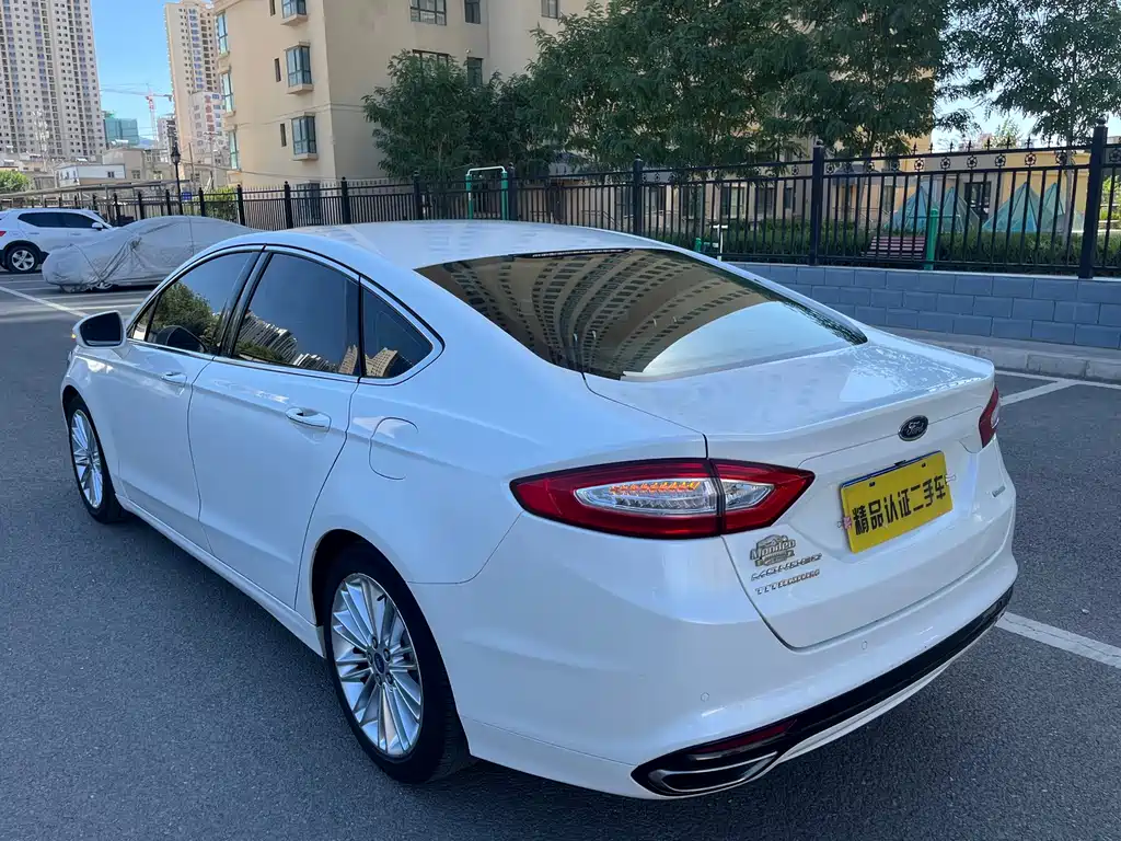 Ford Mondeo 2014 — фото 16