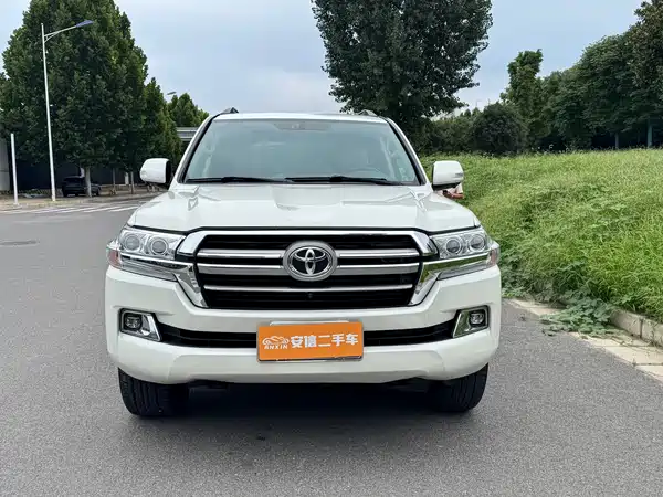 Toyota Land Cruiser 2014