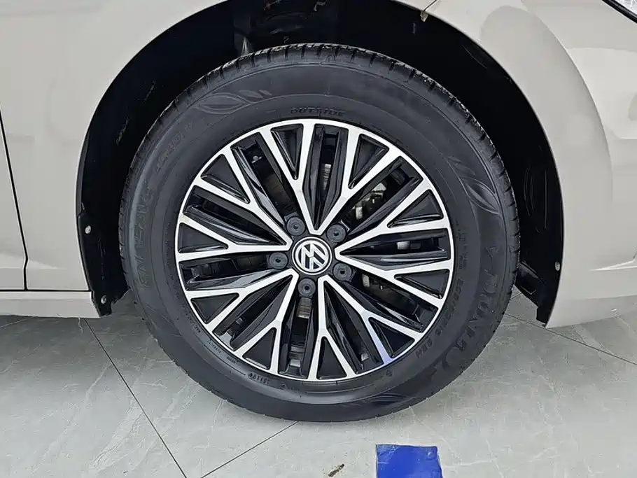 Volkswagen Sagitar 2020
