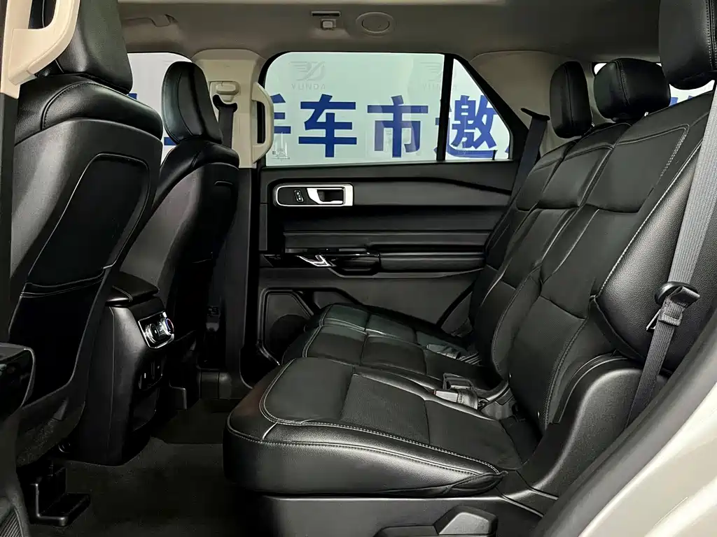 Ford Explorer 2021 — фото 12