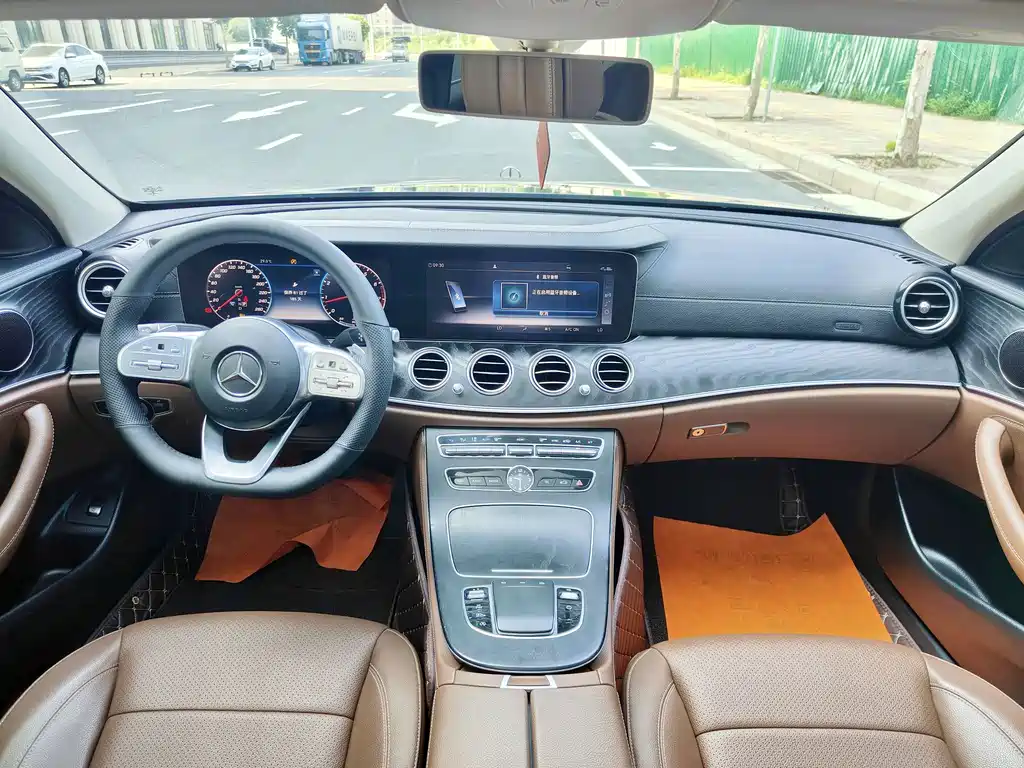 Mercedes-Benz E-Class 2018 — фото 8