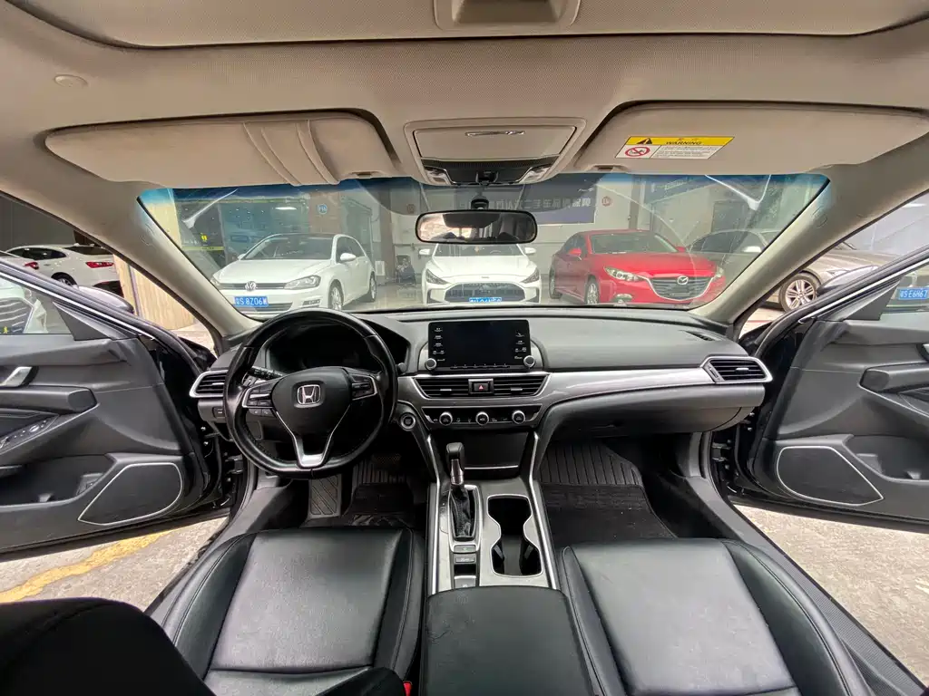 Honda Accord 2019 — фото 14