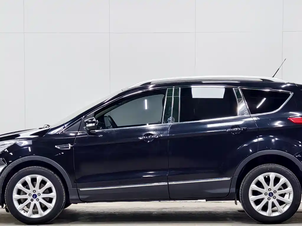 Ford Kuga 2013 — фото 7
