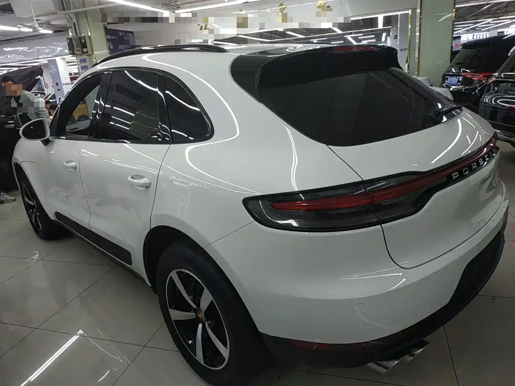 Porsche Macan 2021 — фото 20