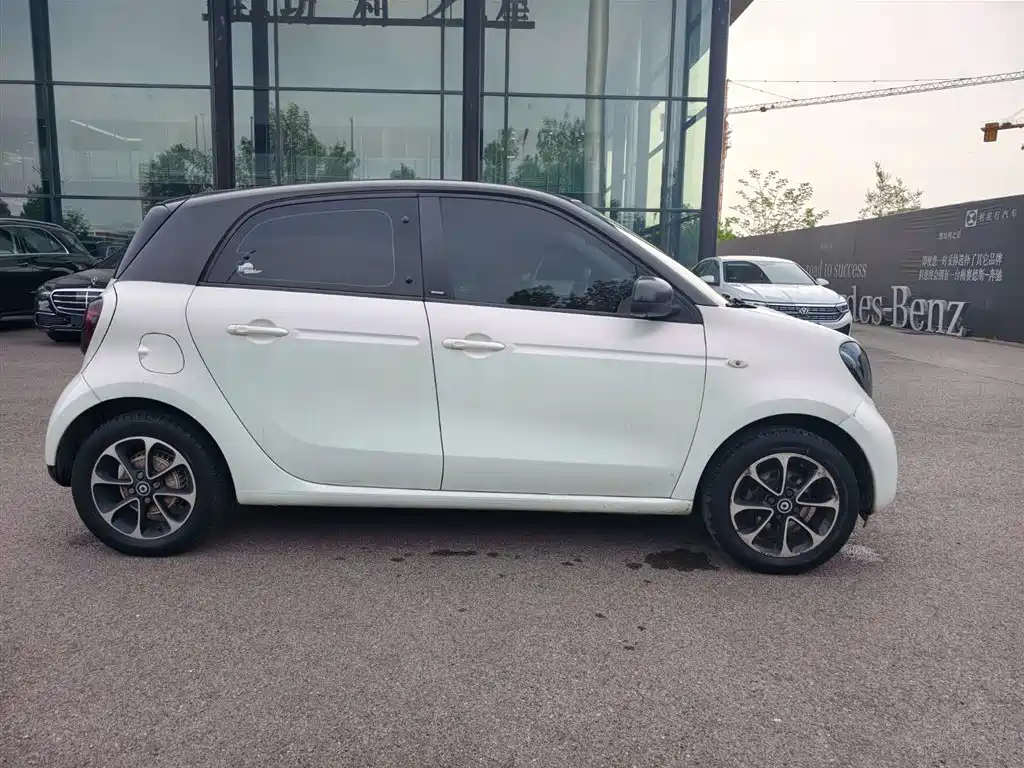 smart Forfour 2017 — фото 4