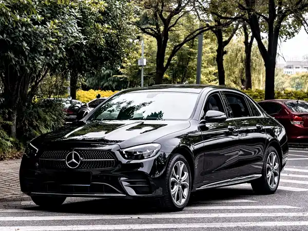 Mercedes-Benz E-Class 2022
