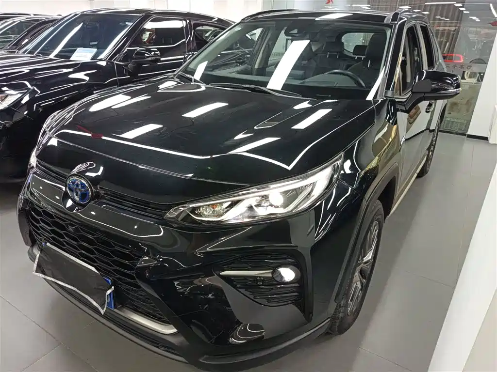 Toyota Wildlander 2023 — фото 1