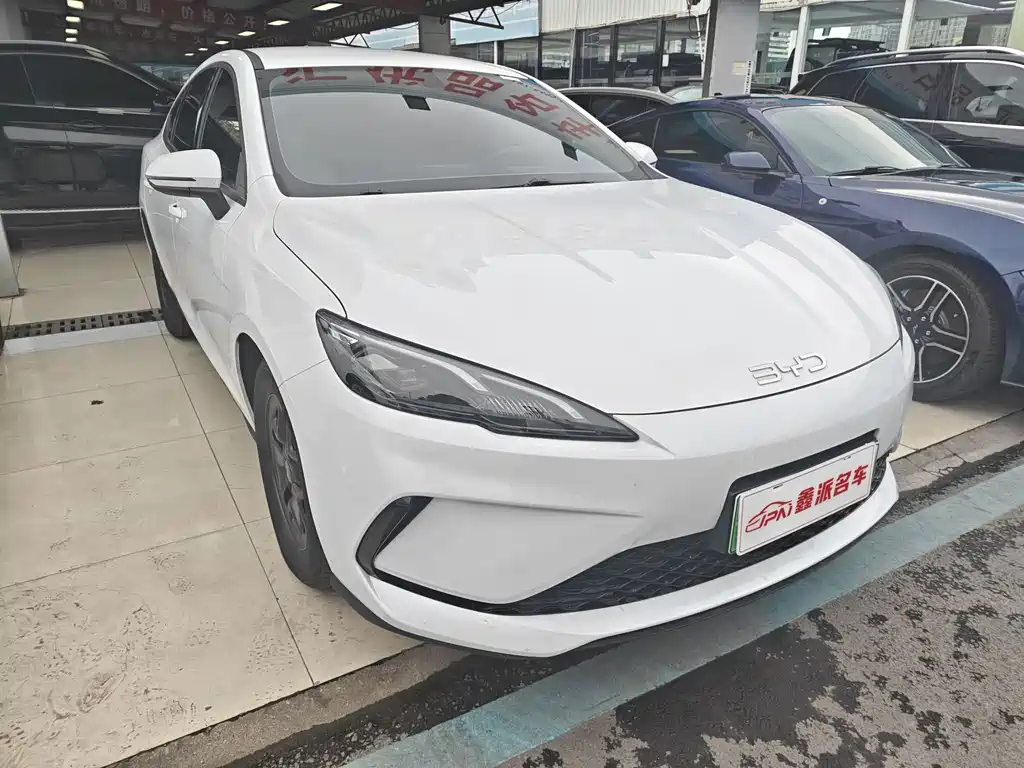 BYD Seal 05 DM-i 2025 — фото 3