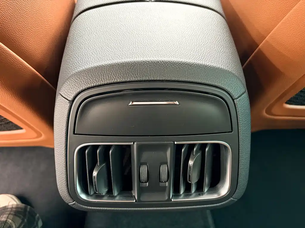 Maserati Levante 2021 — фото 14