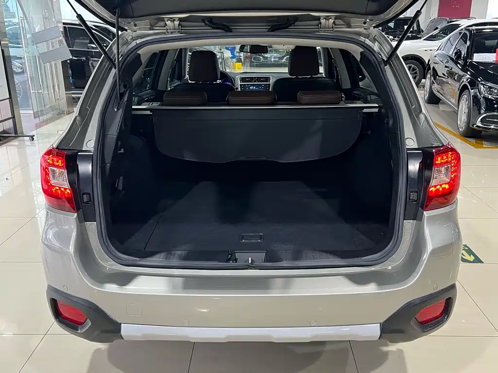 Subaru Outback 2020 — фото 27