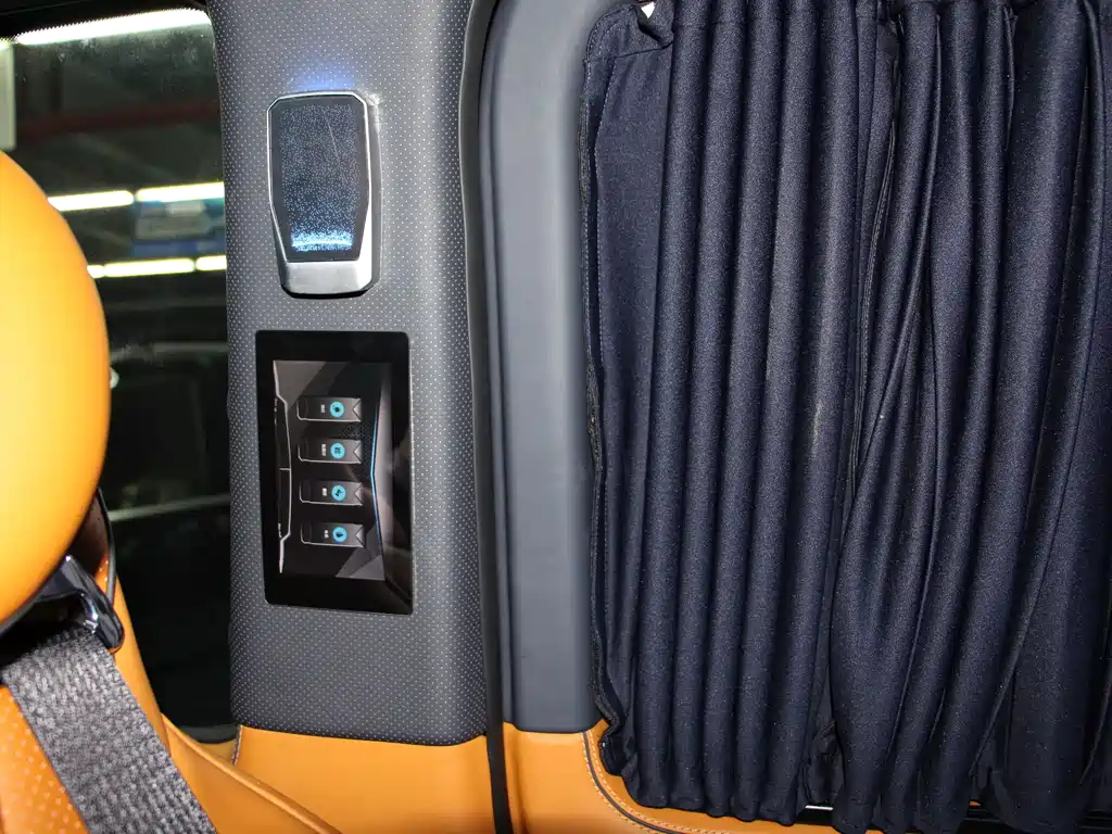 Mercedes-Benz Vito 2023 — фото 30