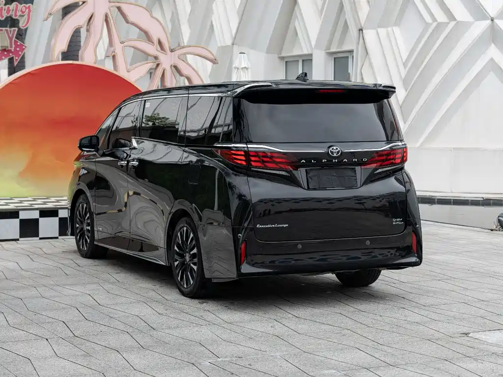 Toyota Alphard 2024 — фото 6