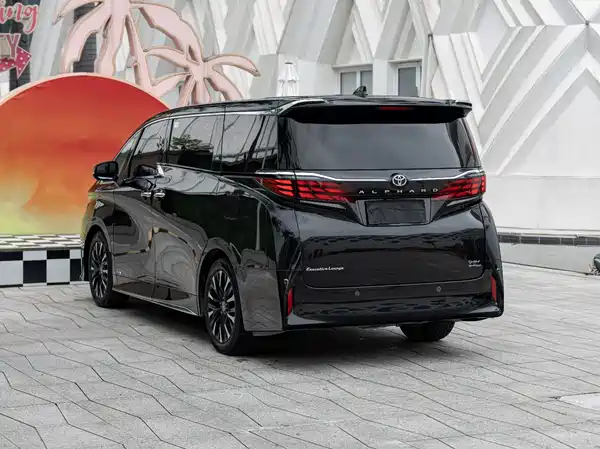 Toyota Alphard 2024