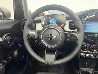 MINI MINI 2023