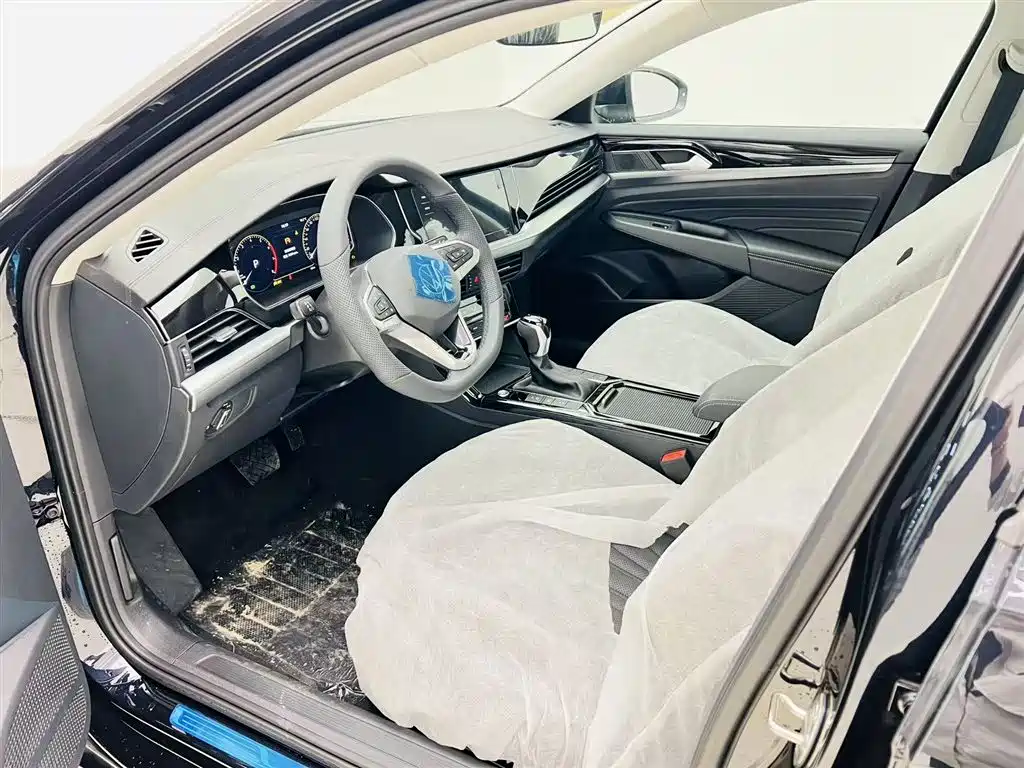 Volkswagen Passat — фото 12