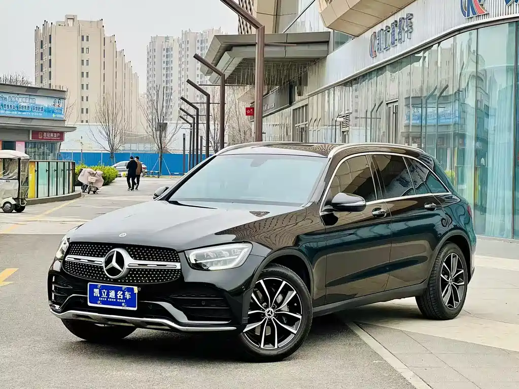 Mercedes-Benz GLC 2022 — фото 1
