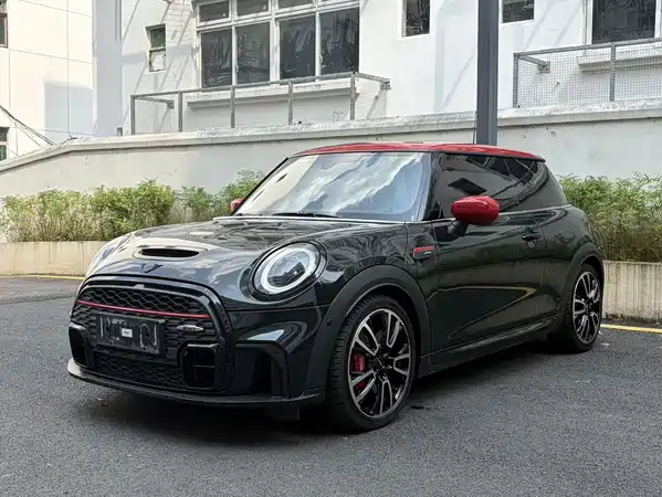 MINI JCW 2023