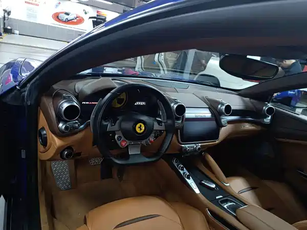 Ferrari GTC4Lusso 2018