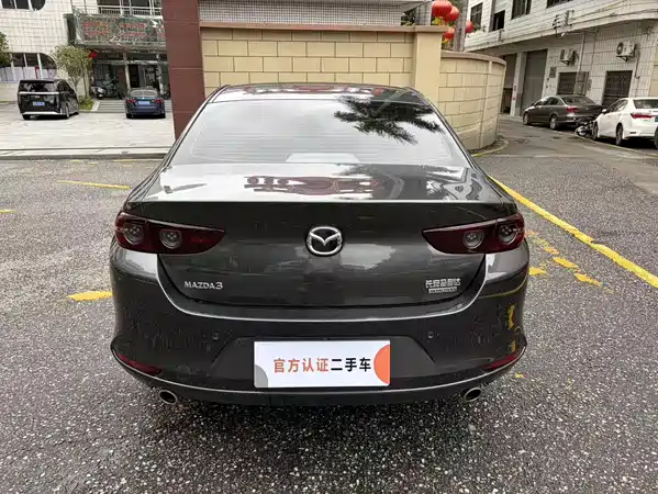 Mazda 3 Axela 2023