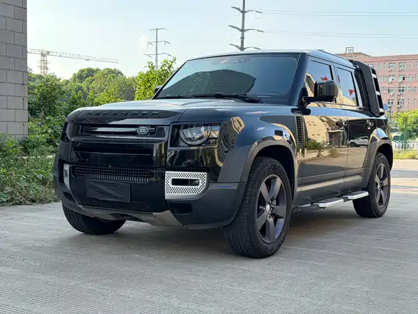 Land Rover Defender 2021