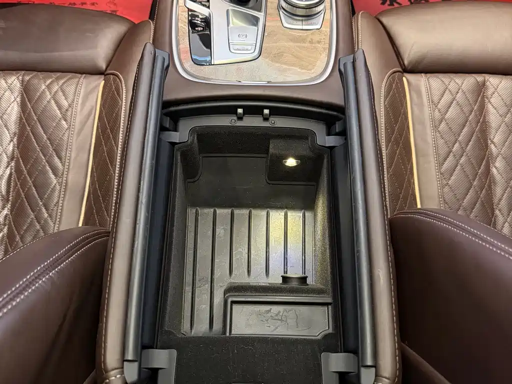 BMW 7 Series 2020 — фото 16