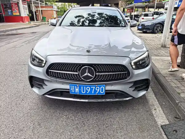 Mercedes-Benz E-Class 2022