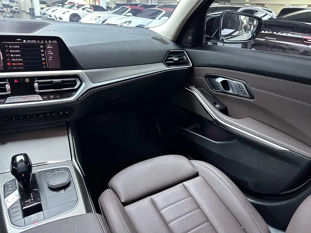 BMW 3 Series 2021 — фото 15