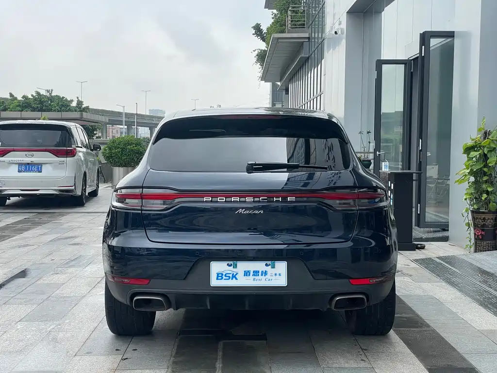 Porsche Macan 2019 — фото 13