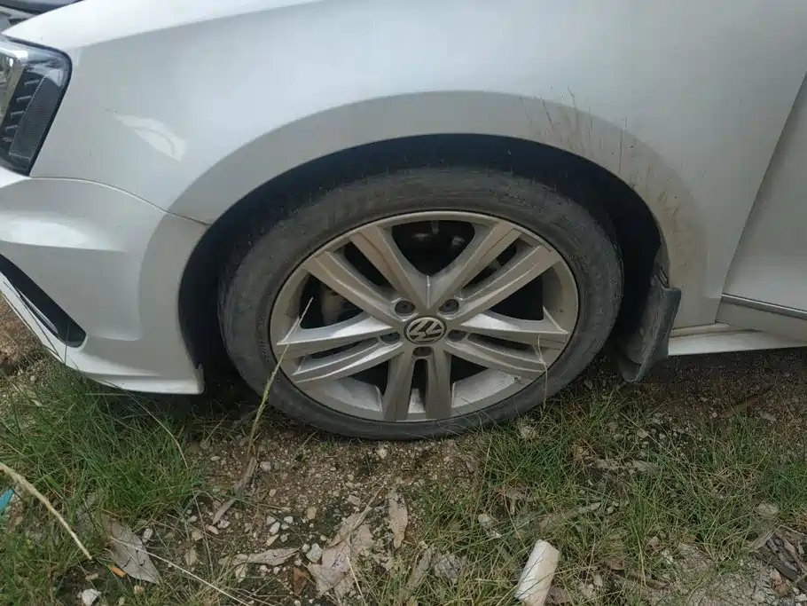 Volkswagen Sagitar 2018