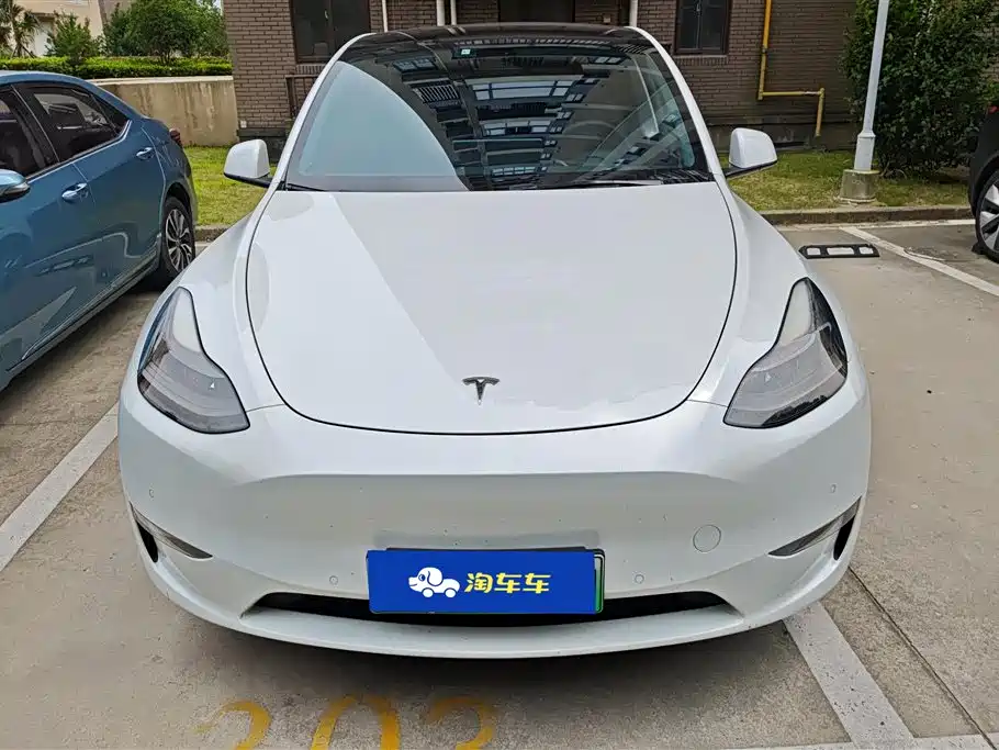 Tesla Model Y 2021