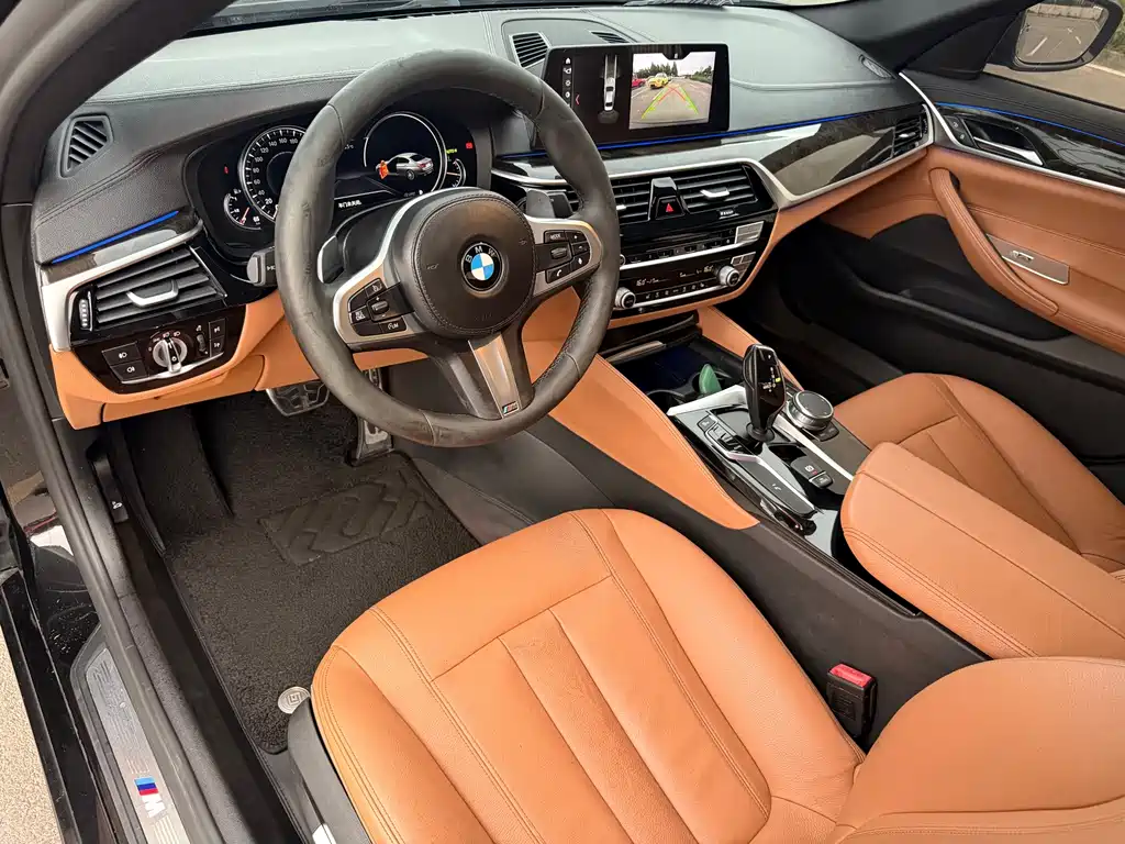 BMW 5 Series 2018 — фото 8