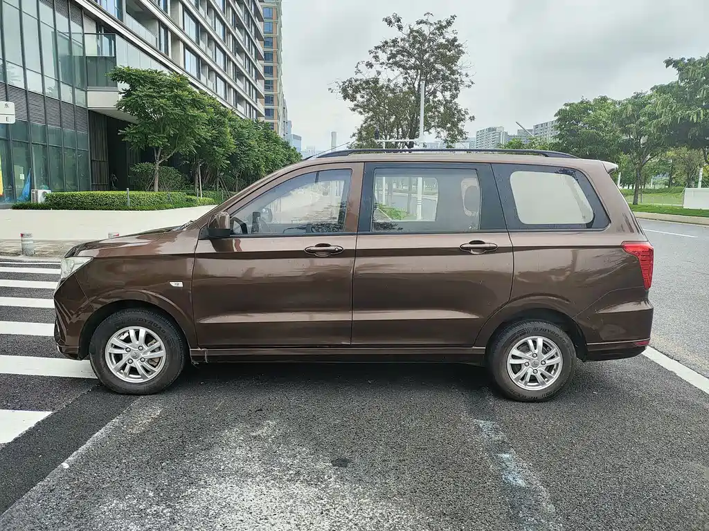 Wuling Hongguang 2019 — фото 7