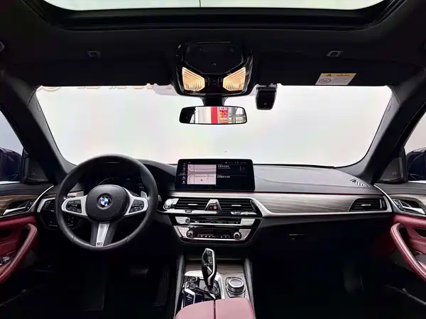 BMW 5 Series 2021