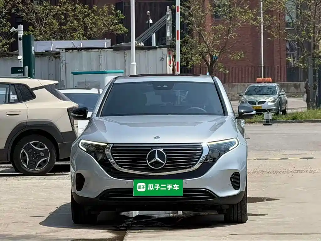 Mercedes-Benz EQC 2020 — фото 3