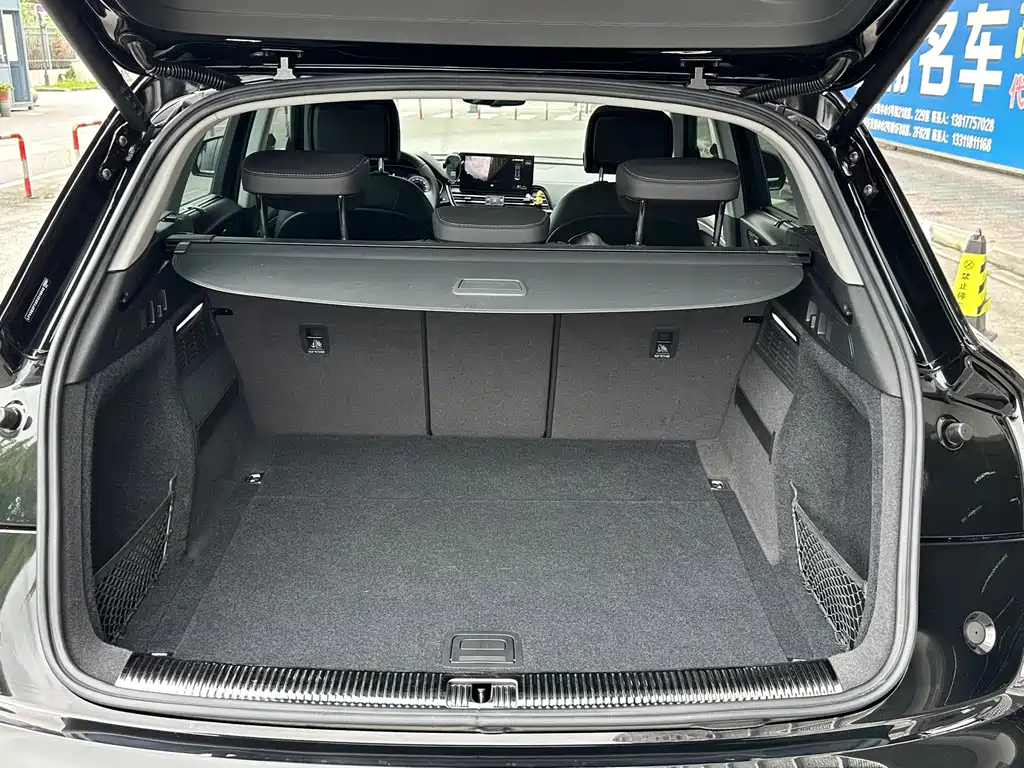 Audi Q5L 2024 — фото 12