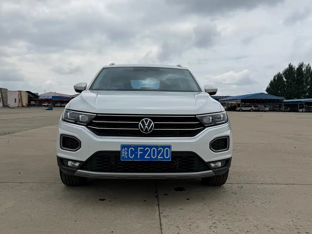 Volkswagen T-Roc 2023 — фото 2
