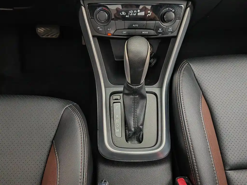 Suzuki Vitara 2017 — фото 13