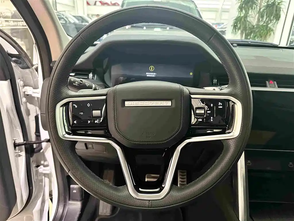 Land Rover Discovery Sport 2024 — фото 8