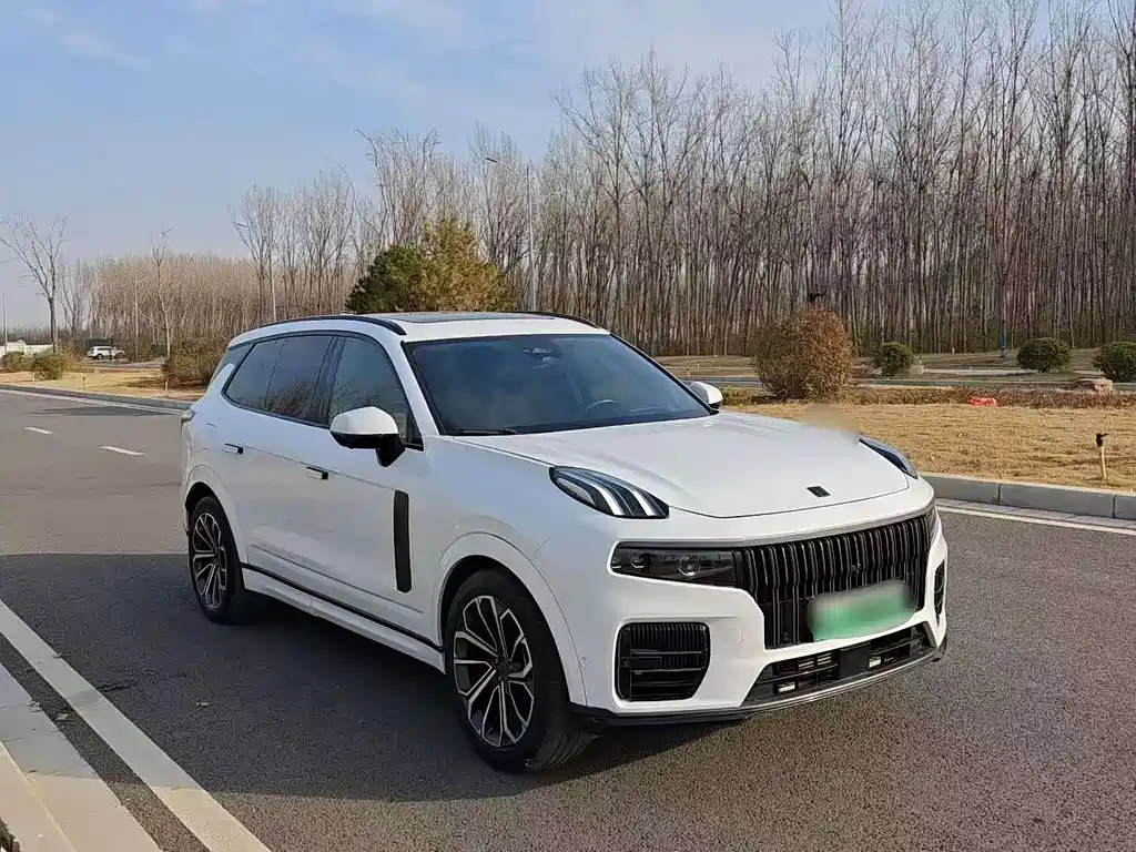 Lynk & Co 09 EM-P 2022