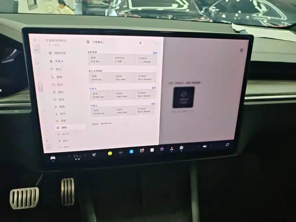 Tesla Model X 2023 — фото 13
