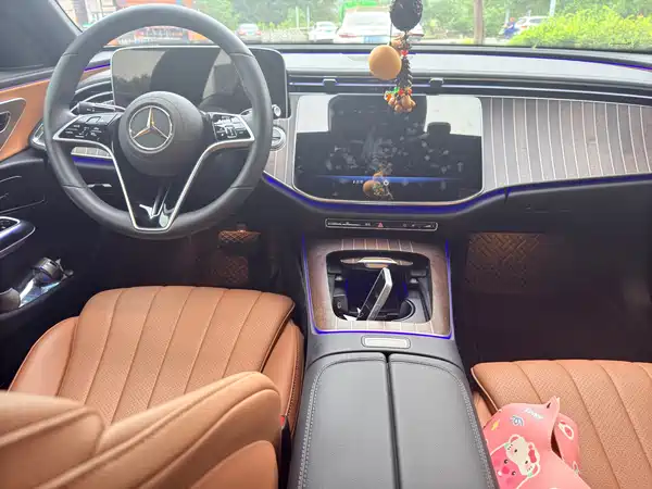 Mercedes-Benz E-Class 2024