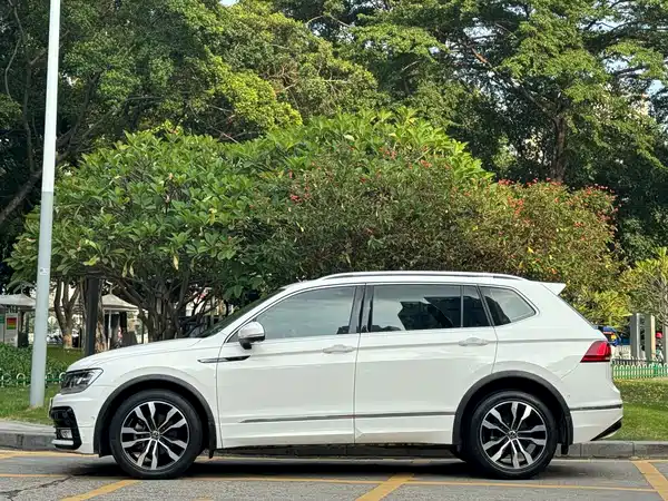 Volkswagen Tiguan L 2021