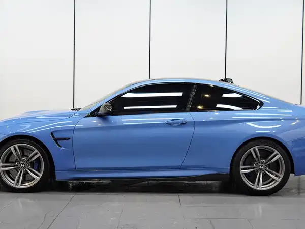 BMW M4 2015